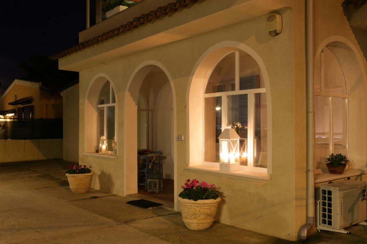 Avion B&B Elmas Exterior photo